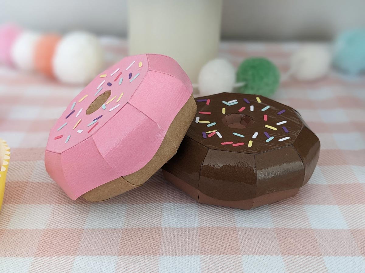 NEW VIDEO: Easy-to-Make 3D SVG Donuts that are Calorie-Free!